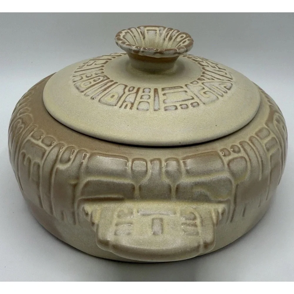 Frankoma Aztec Mayan Desert gold casserole dish # 7V. Excellent Condition